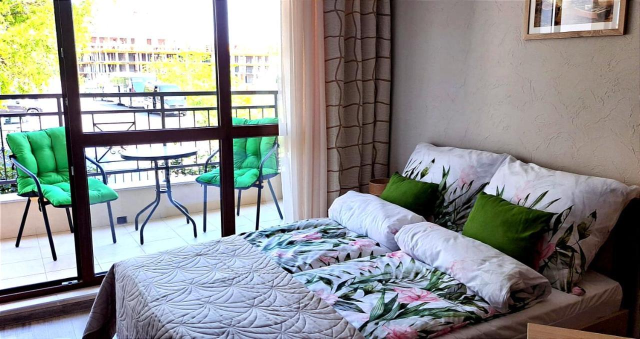 Patrick'S Apartments - Sorrento Sole Mare, Sveti Vlas Esterno foto